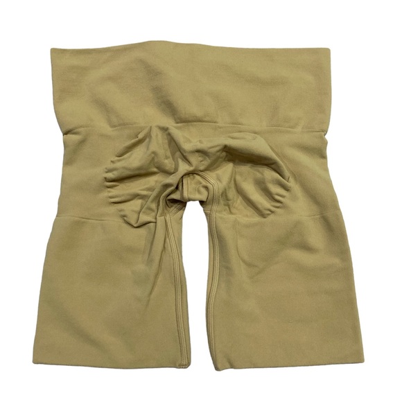 SKIMS NWOT Seamless Shorts Mid Thigh Butt Lifting Color Clay XXS, XS, S, M - Picture 2 of 11